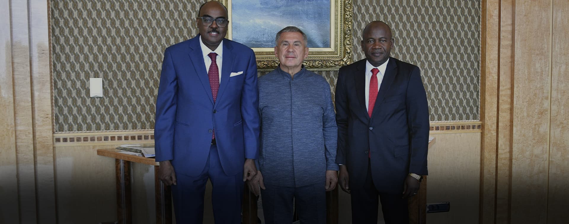 Минниханов встретился с заместителем генсека ОИС по гуманитарным, культурным и социальным вопросам Таригом Али Бахитом