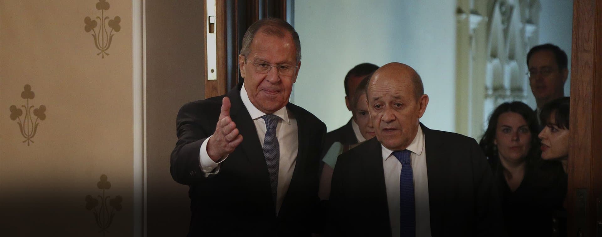Лавров и глава МИД Франции обсудили ситуацию в Нагорном Карабахе