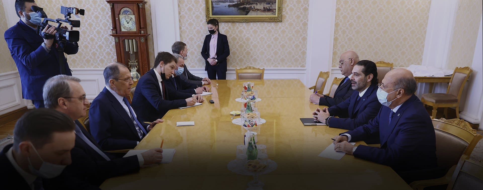 Лавров обсудил с премьером Ливана оказание помощи республике в борьбе с пандемией