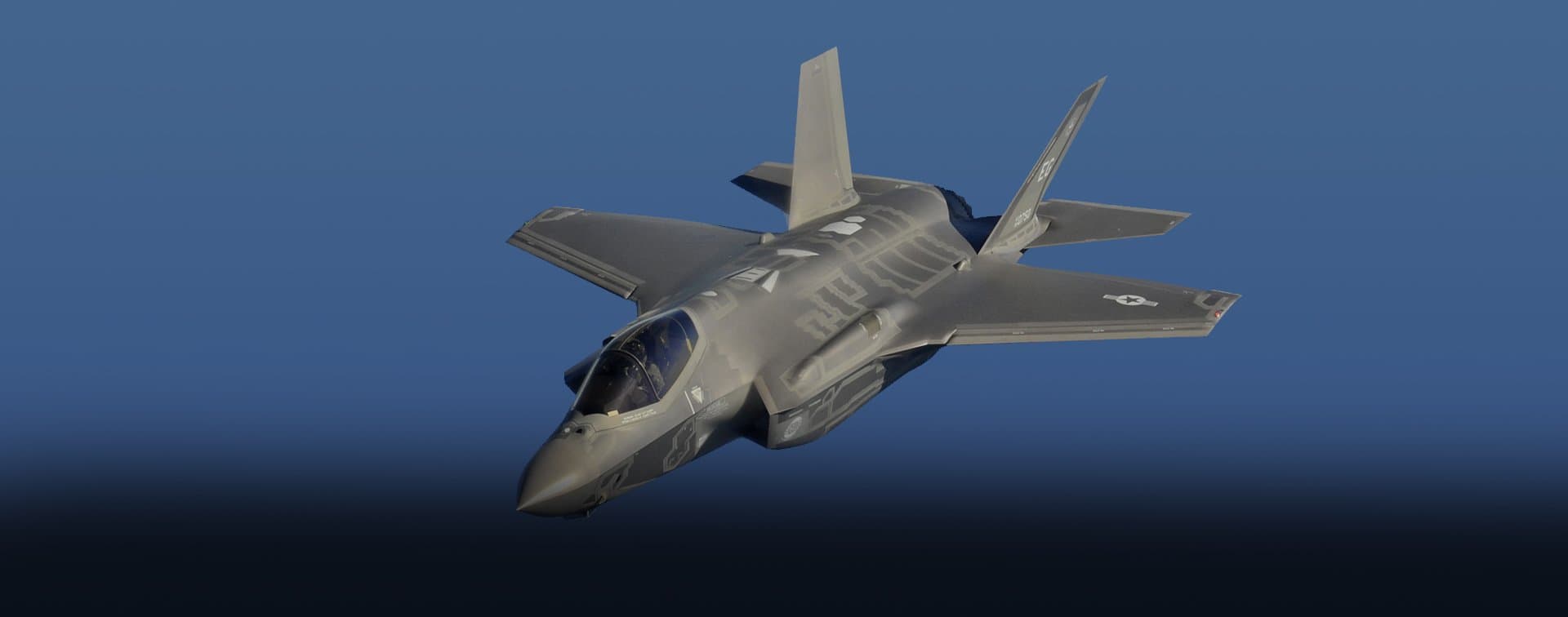 Самолет F-35 британских ВМС наблюдал за российскими учениями в Средиземном море