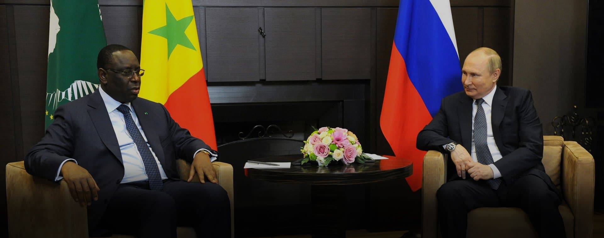 Путин проводит в Сочи переговоры с президентом Сенегала