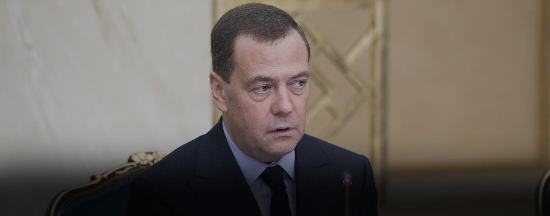 Медведев заявил о провале "адских санкций" Запада
