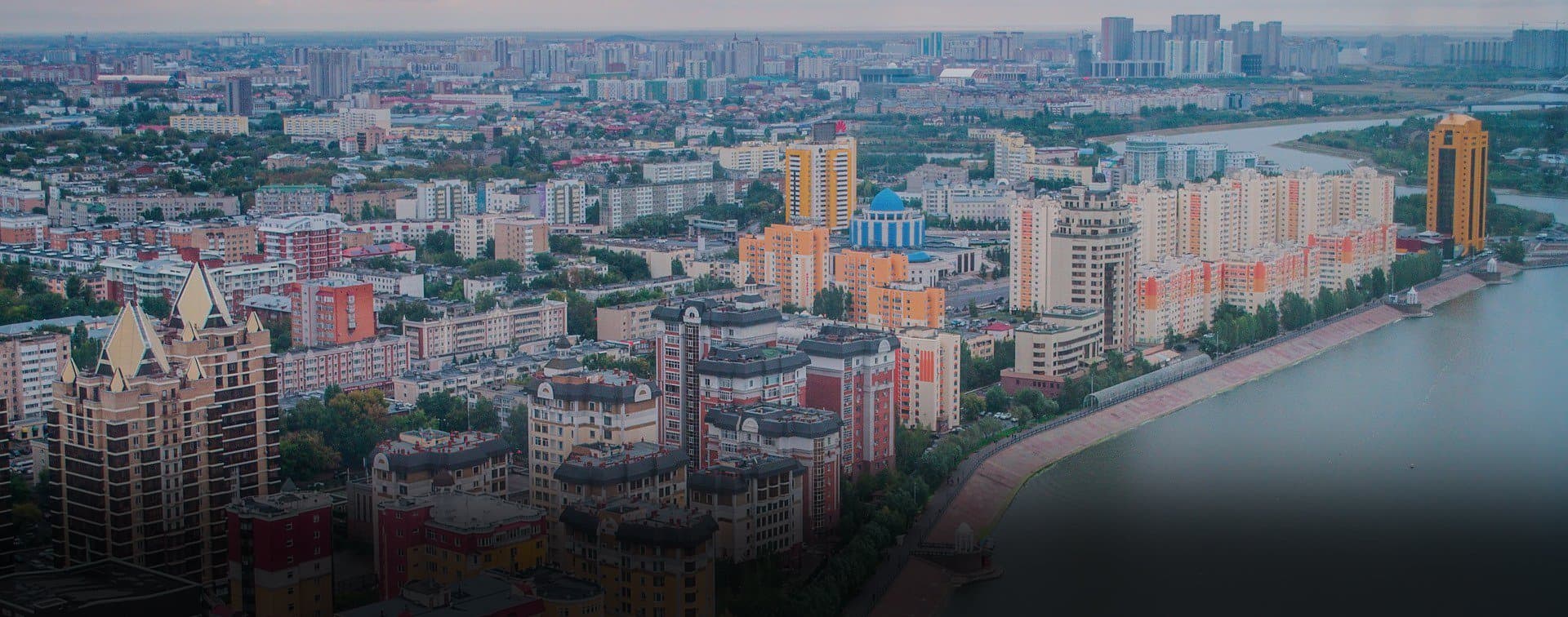 Посольство Казахстана сообщило, что в республике ждут визит Путина осенью