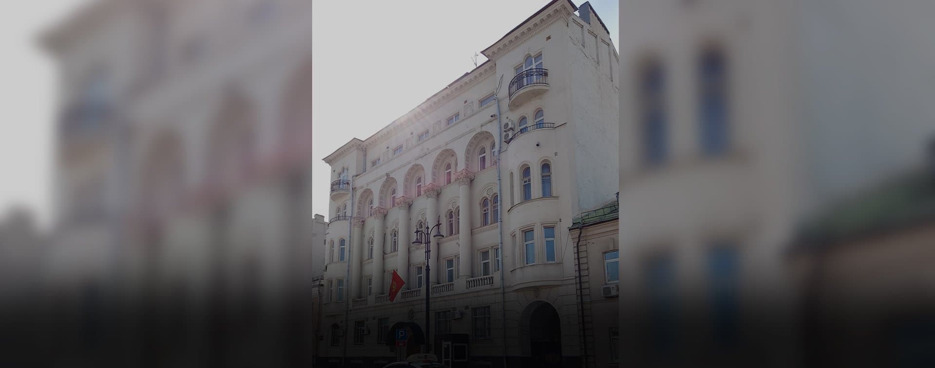 Посольство Киргизии продолжает поиск двух гражданок, работавших в "Крокусе" в день теракта