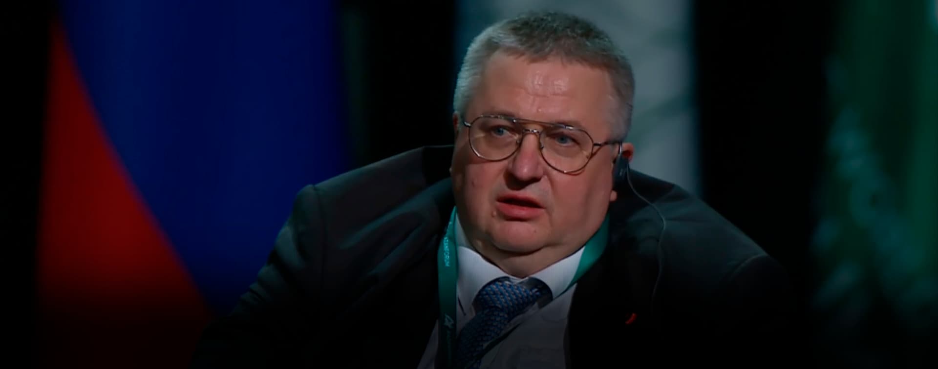 Оверчук заявил о смещении центра экономического роста с Запада на Восток