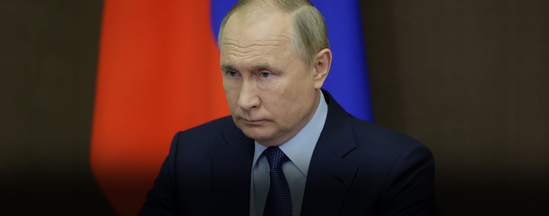 Путин поручил сформировать федпроект "Россия в мире"