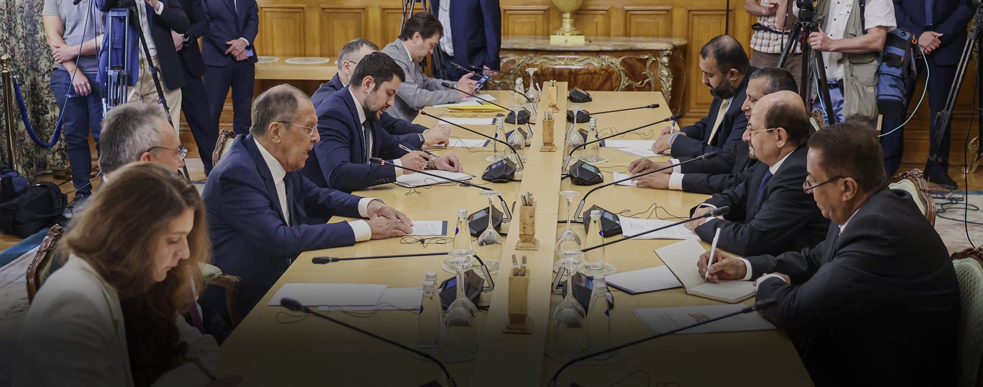 Лавров проводит переговоры с главой МИД Йемена