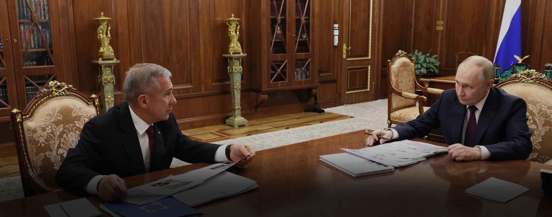 Путин провел рабочую встречу с Миннихановым