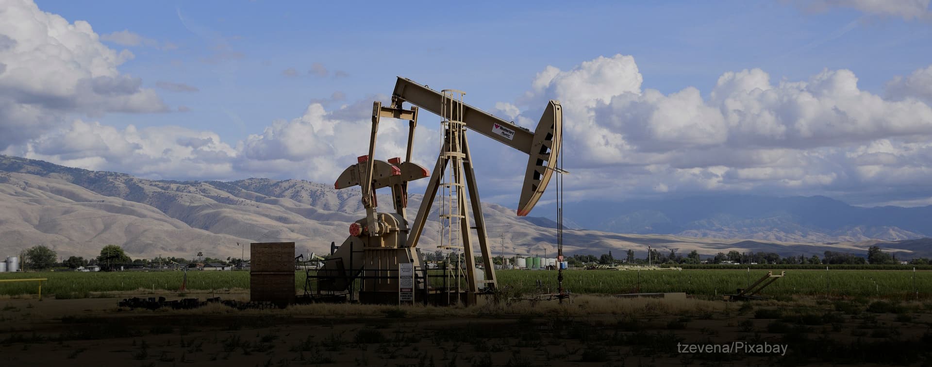 Сми: нефть по $200 возможна при длительном перекрытии Ормузского пролива