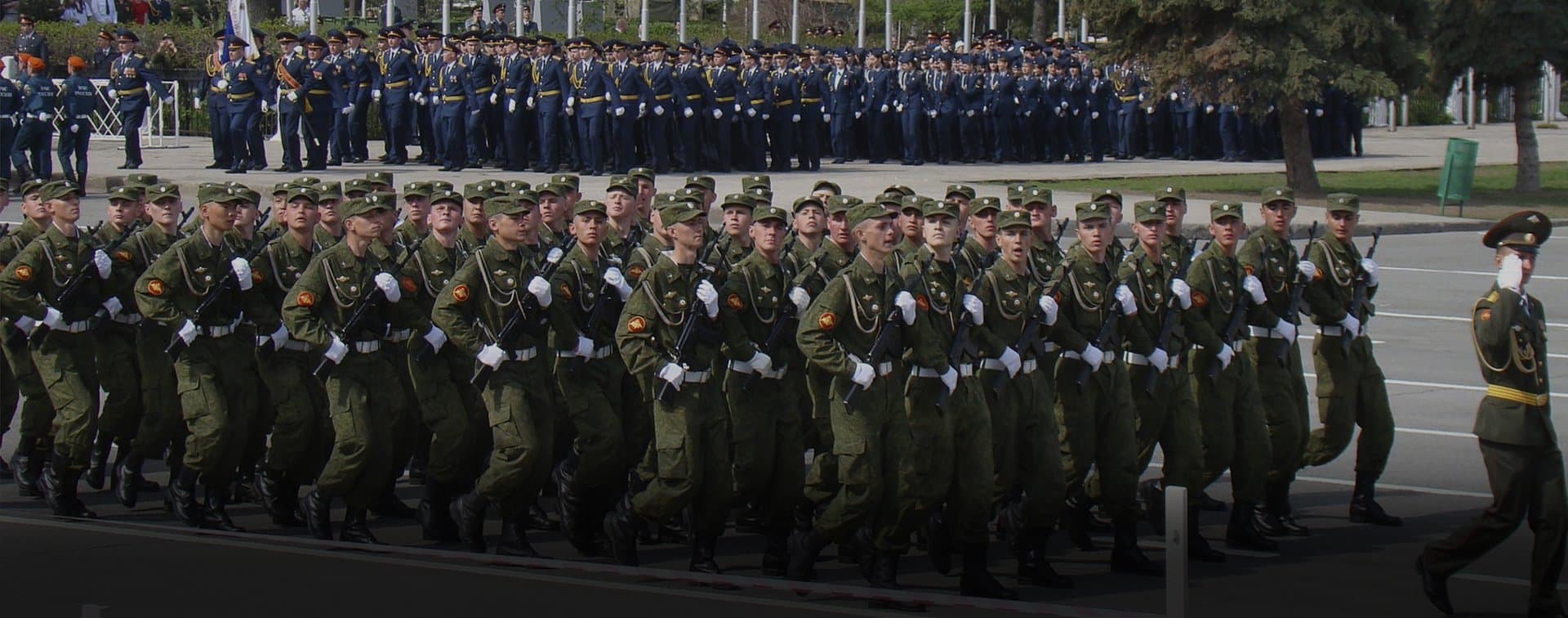 Коронавирус выявили у почти 900 российских военнослужащих