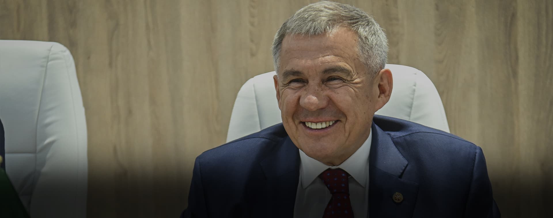 Минниханов встретился с послом Бахрейна аль-Саати