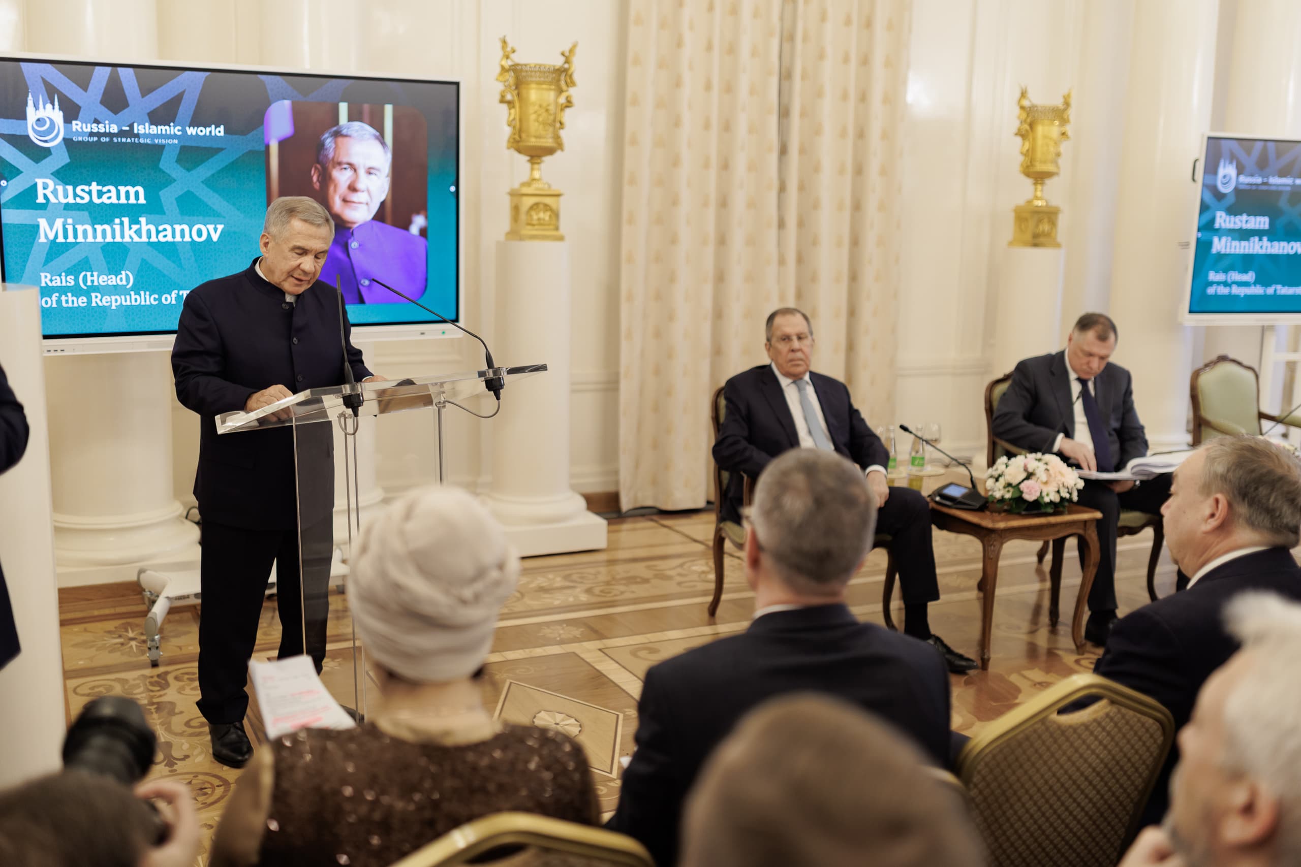 Рустам Минниханов - послам стран-членов ОИС: Наши встречи на площадках Группы стратегического видения «Россия - Исламский мир» стали традиционным событием