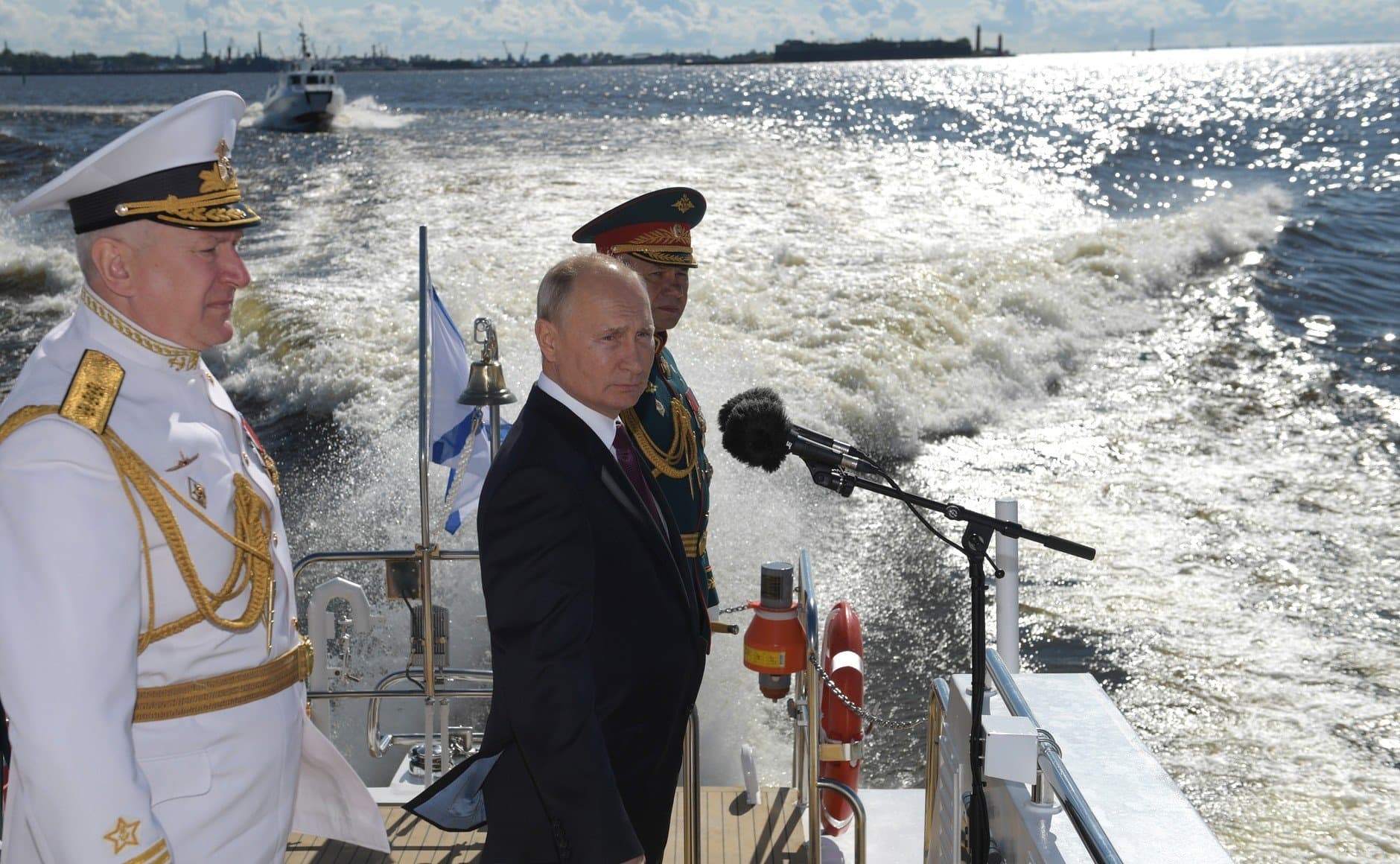 Путин сообщил, что в состав ВМФ России в 2020 году будут приняты 40 новых кораблей