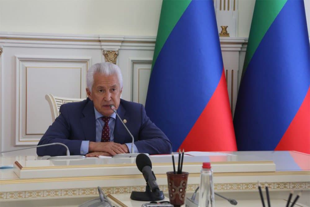 Глава Дагестана заявил о стабилизации ситуация с COVID-19 и пневмонией в республике