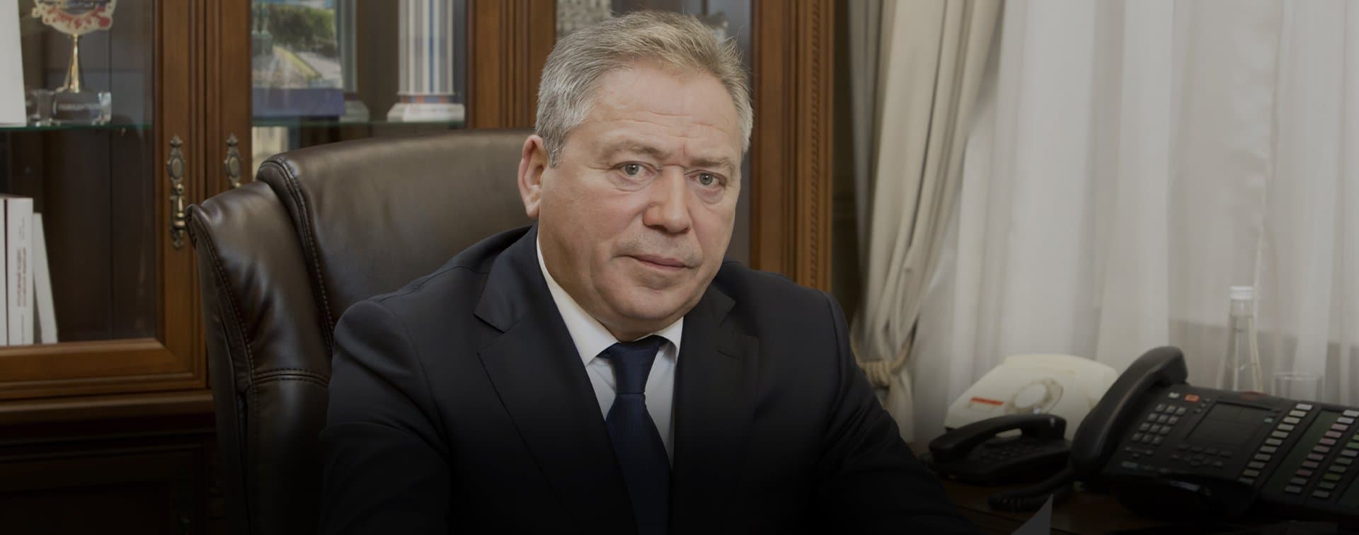 Мэр Уфы умер из-за осложнений после заражения коронавирусом