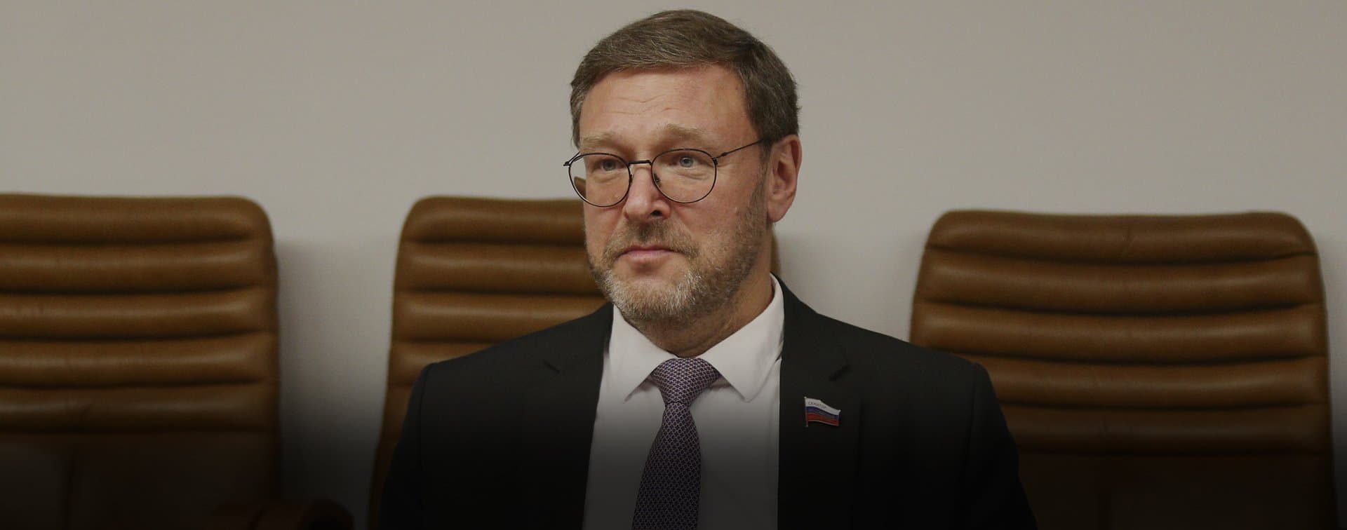 Косачев призвал не ждать прорыва в отношениях России и США при Байдене