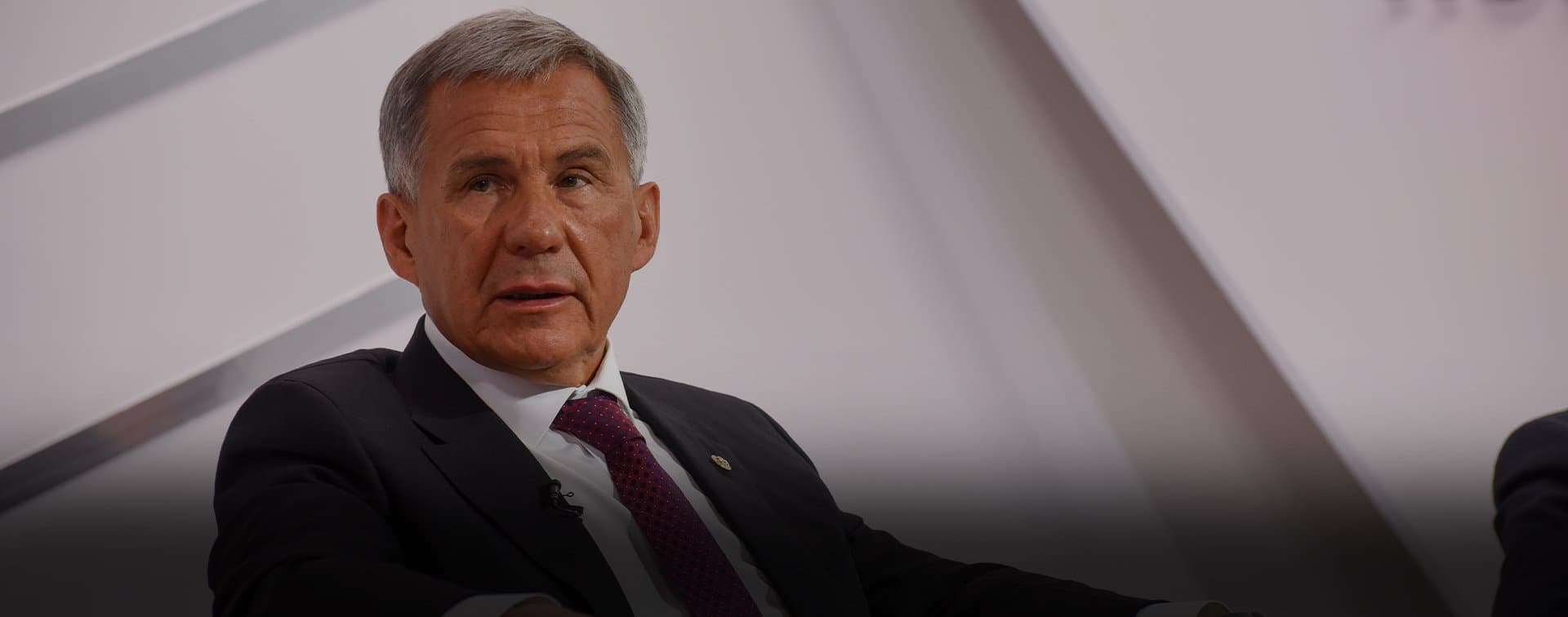 Минниханов поздравил команду "Камаз-мастер" с победой на ралли "Дакар"