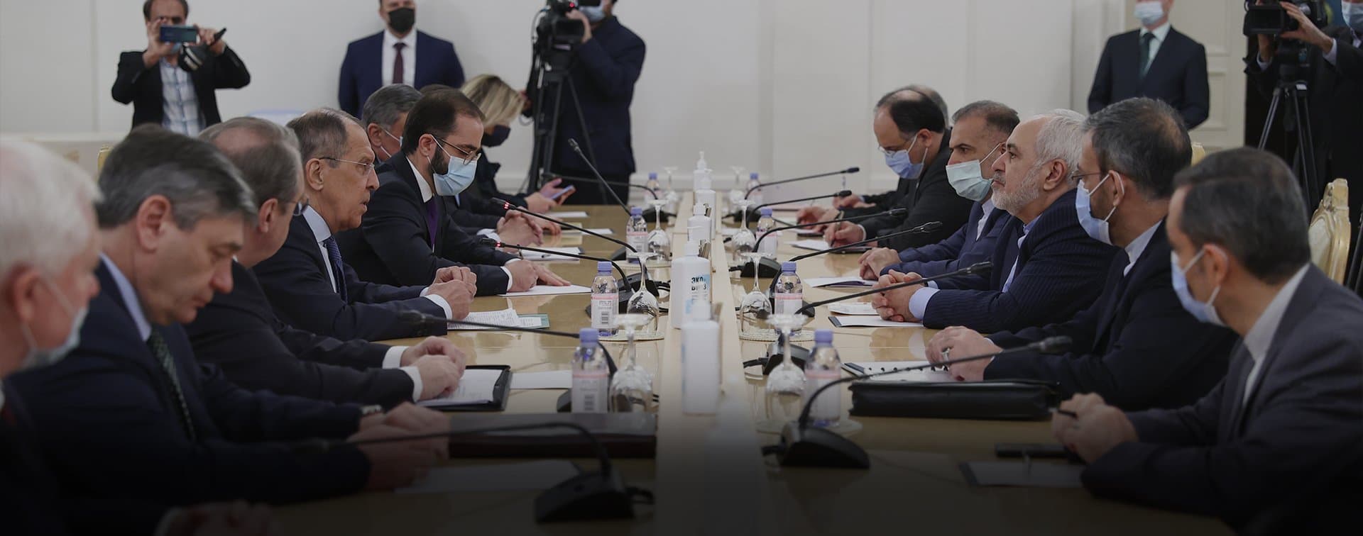 Лавров заявил, что отношения с Ираном не будут зависеть от "прихотей" США