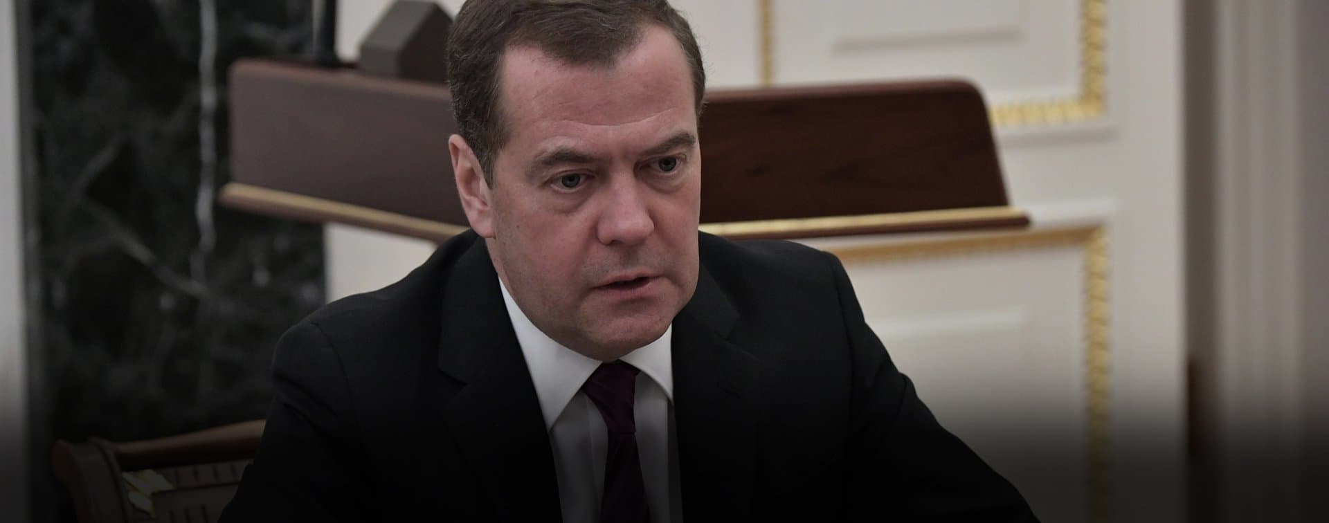 Урегулирование в Карабахе надо обсуждать и с Турцией, считает Медведев