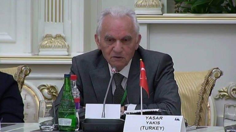 «Ислам, в отличие от того, что считают в западных странах, является коренной религией для России», — заявил Яшар Якыш