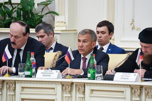 «Больше всего от действий террористов страдают сами мусульмане и именно от нас должна исходить инициатива по противодействию этому злу», — выступление Рустама Минниханова