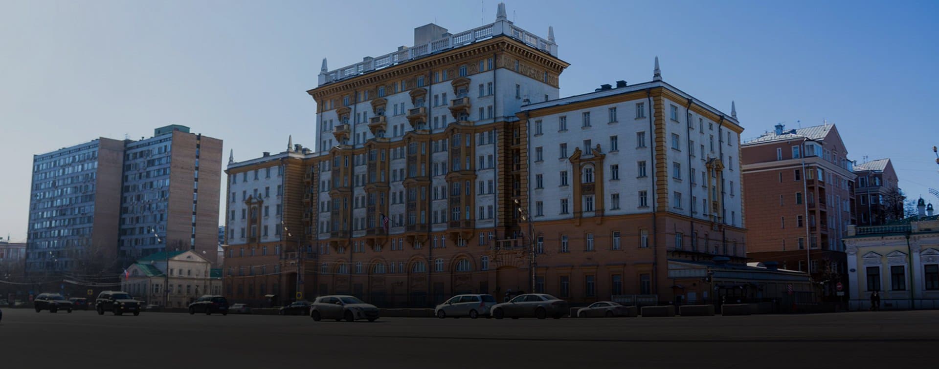 Россия высылает 10 сотрудников посольства США