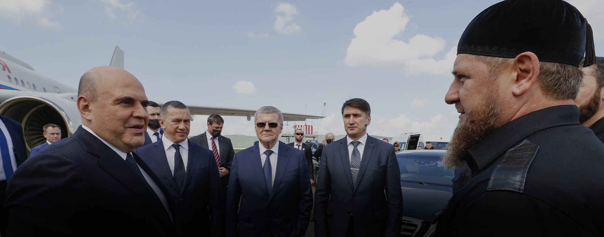 Мишустин прибыл в Грозный, где осмотрит объекты соцсферы и проведет встречу с Кадыровым
