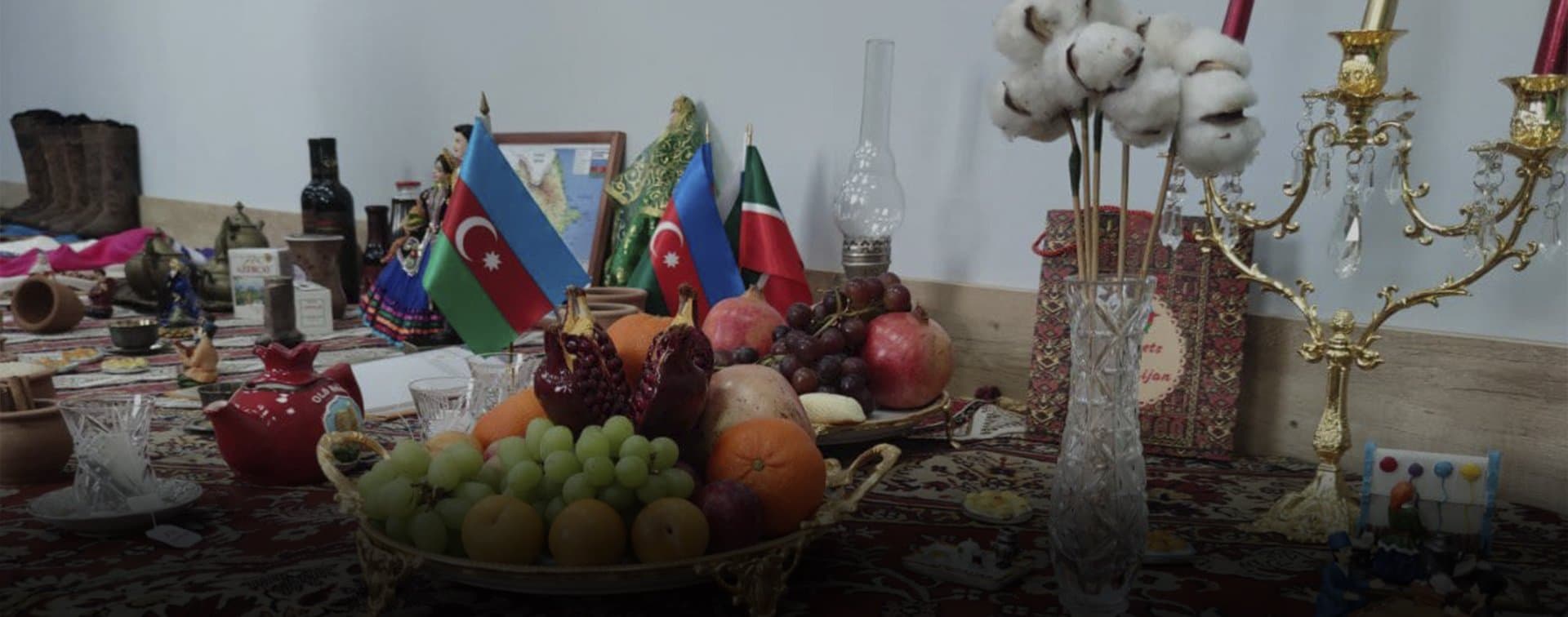 «Связующая нить творчества…» – как прошла выставка международной конференции «Россия – Азербайджан»