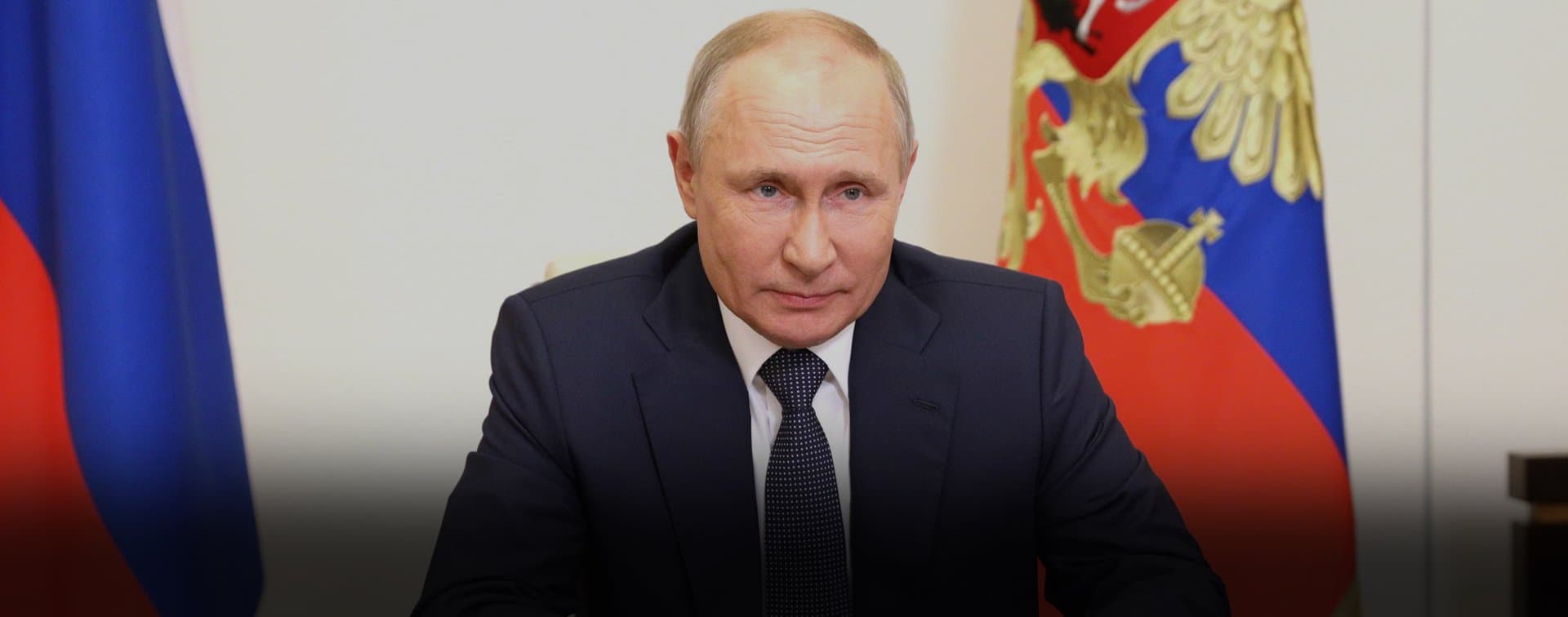 Путин поручил эвакуировать желающих уехать из сектора Газа россиян