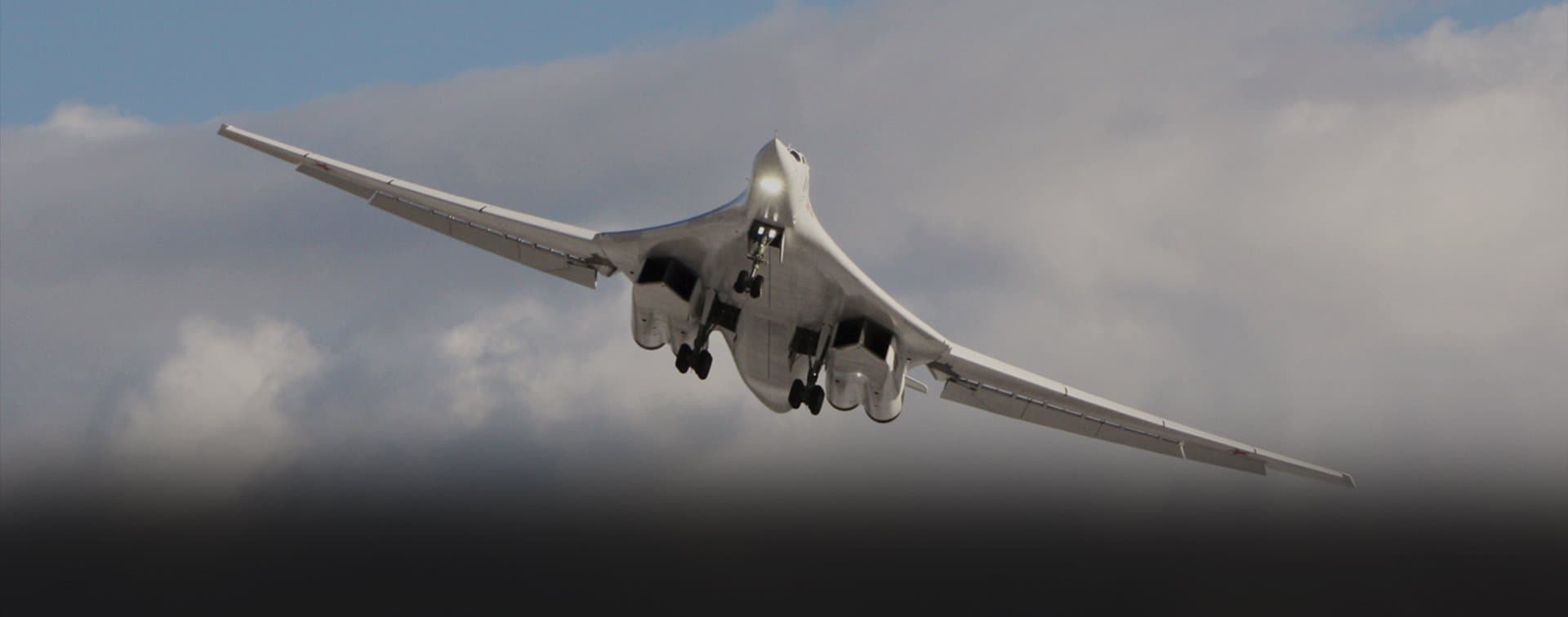 Построенный с нуля стратегический ракетоносец Ту-160М совершил первый полет