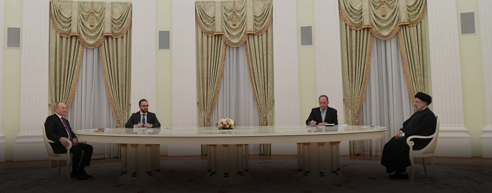 Путин провел переговоры с президентом Ирана