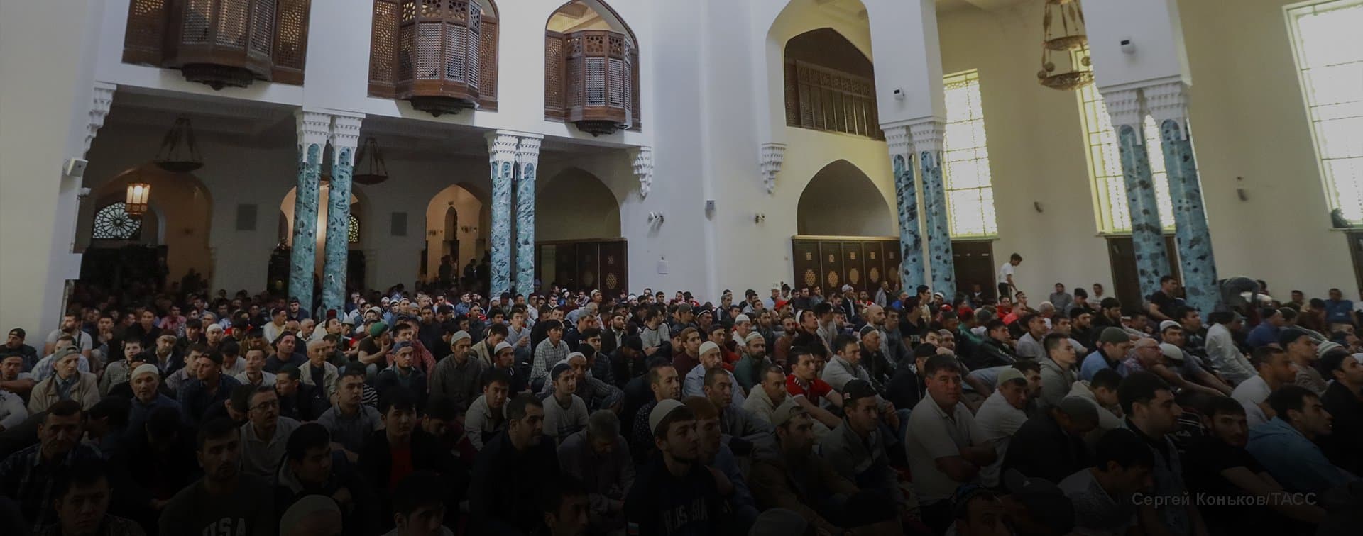 Ураза-байрам в Санкт-Петербурге отметили 200 тыс. мусульман