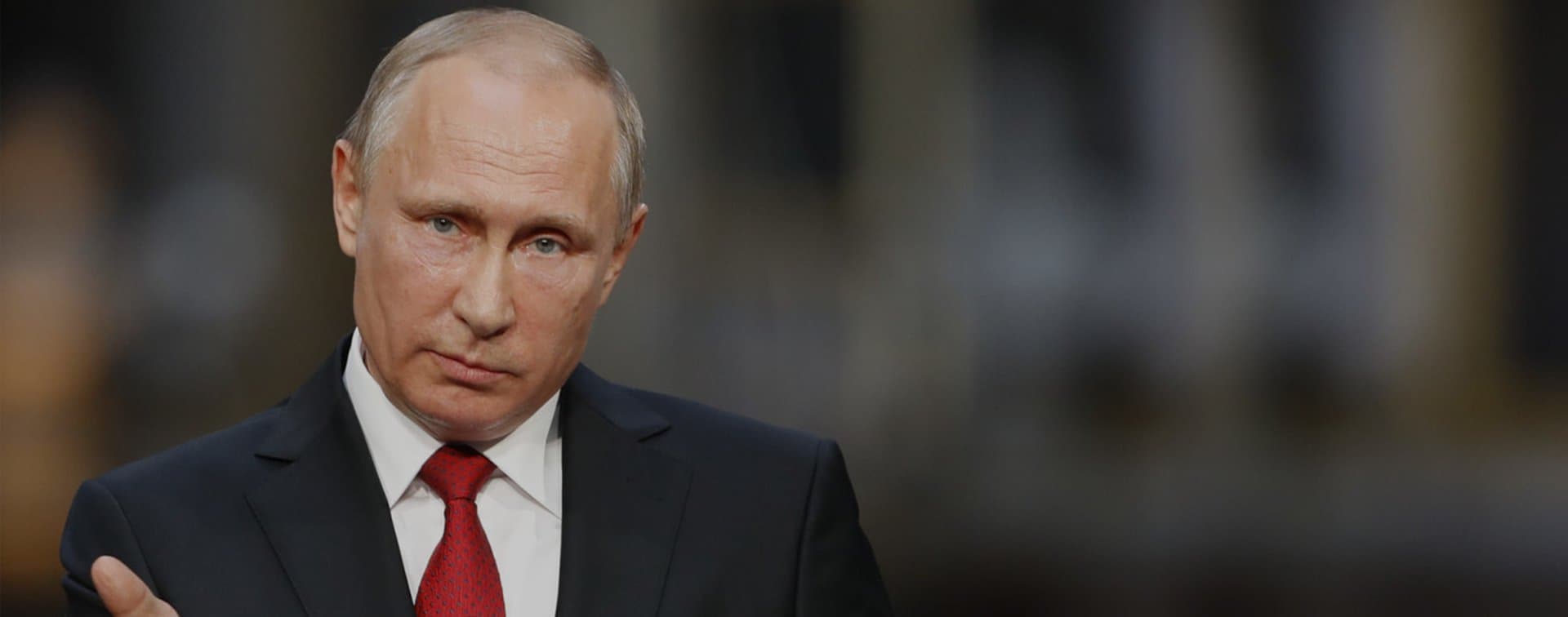 Путин: деятельность экстремистских группировок необходимо жестко пресекать