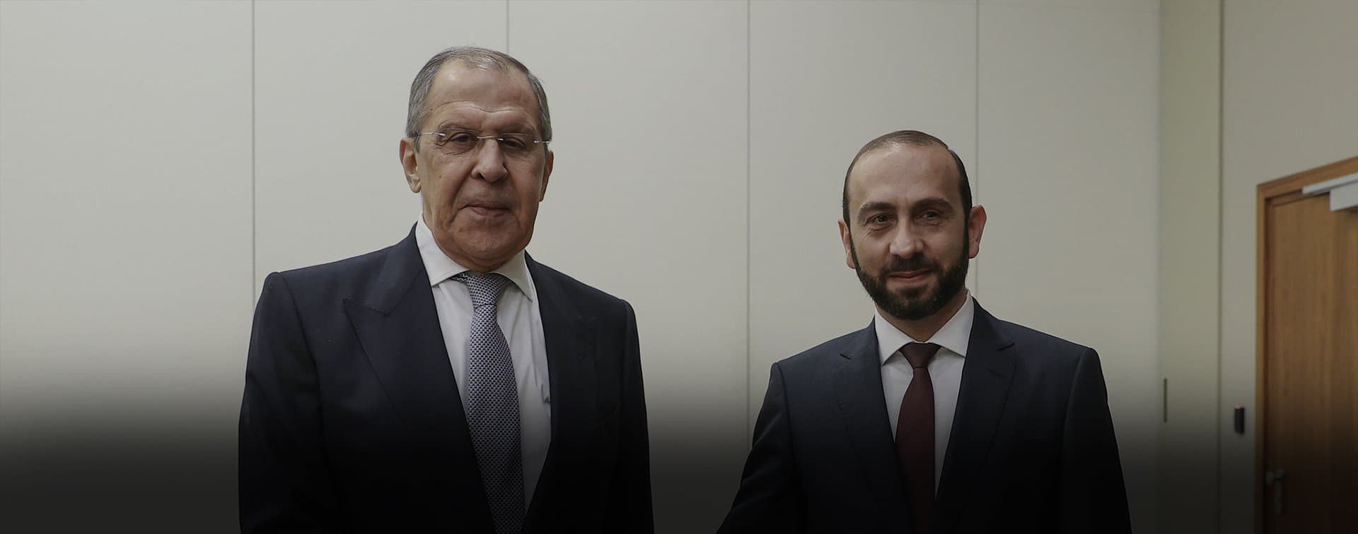 Лавров обсудил с главой МИД Армении перспективы мирного договора между Ереваном и Баку
