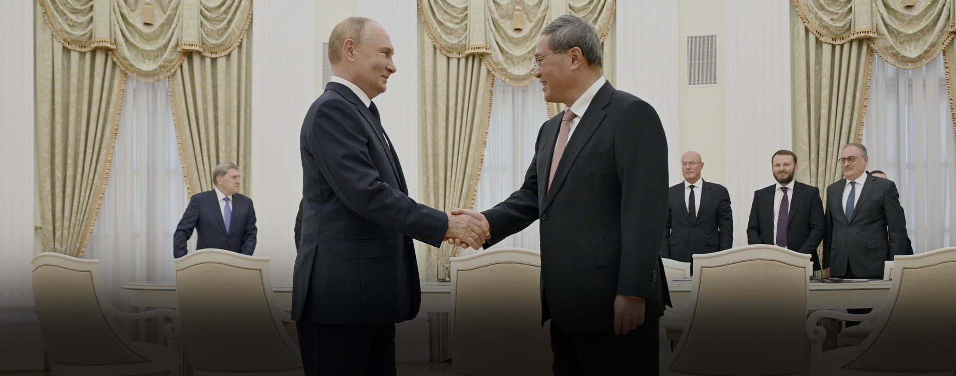 Путин в Кремле принял премьера Госсовета Китая