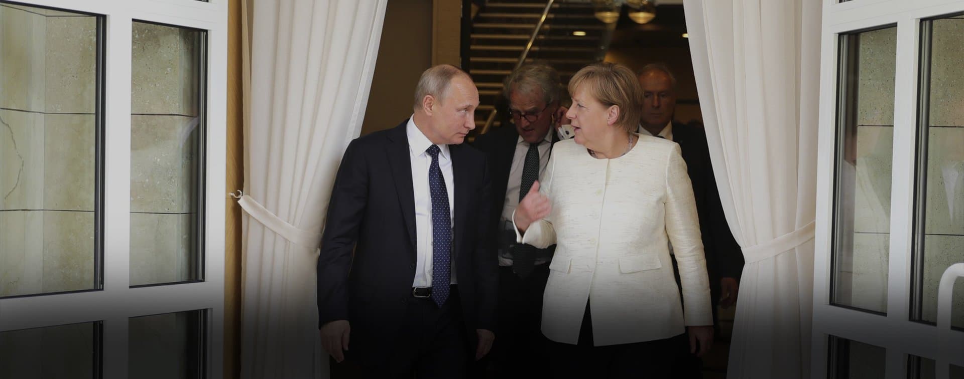 Путин и Меркель проведут встречу «на полях» нормандского саммита