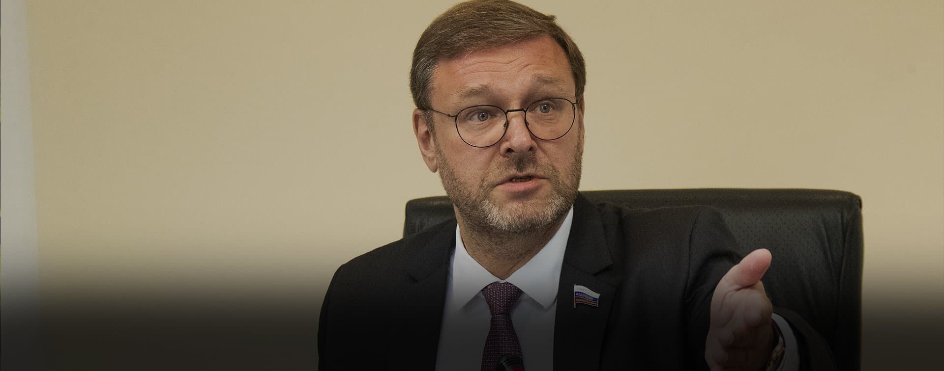 Косачев призвал международное сообщество «развести по углам» США и Иран