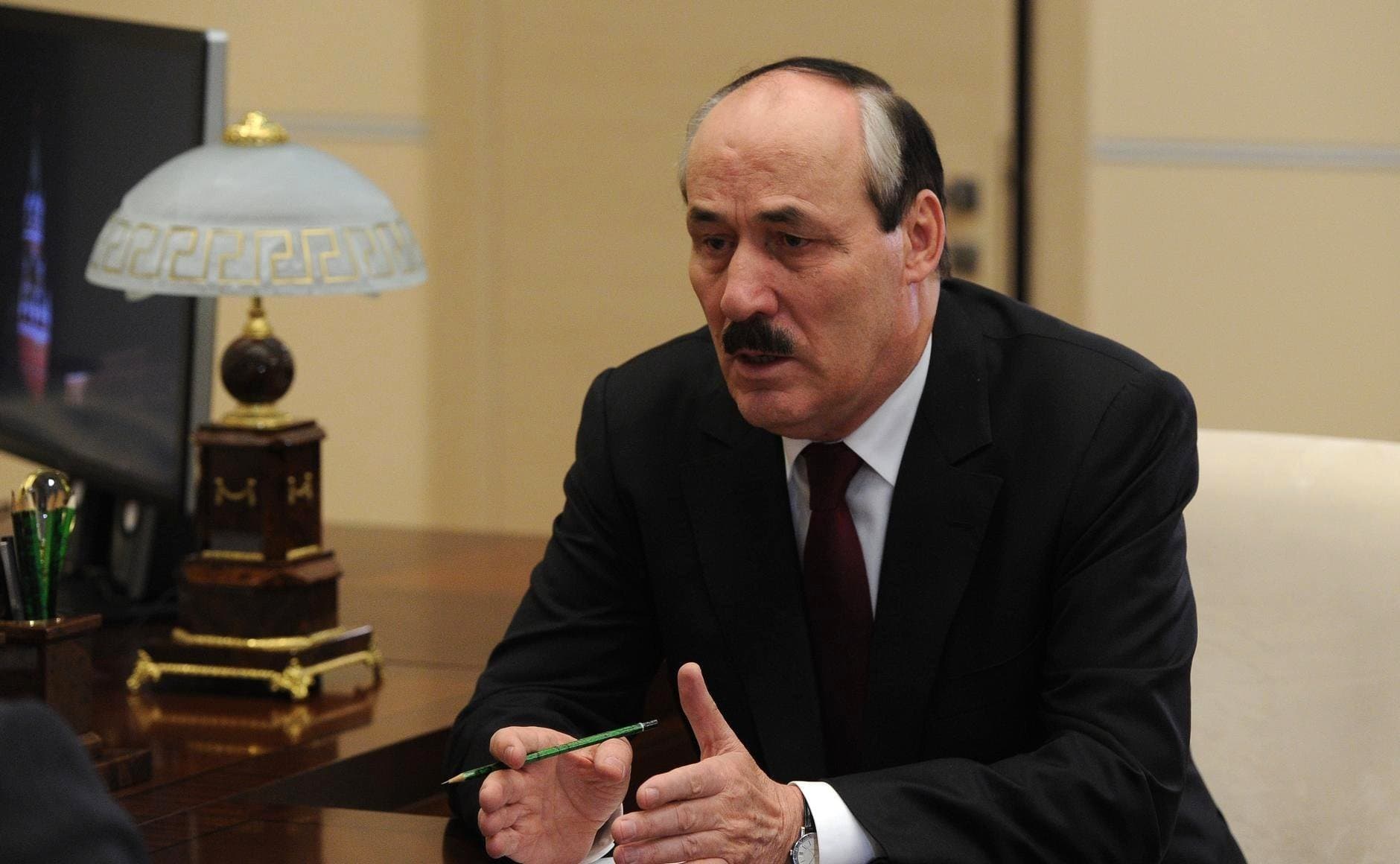 Абдулатипов заявил о готовности вернуться в Дагестан как фельдшер
